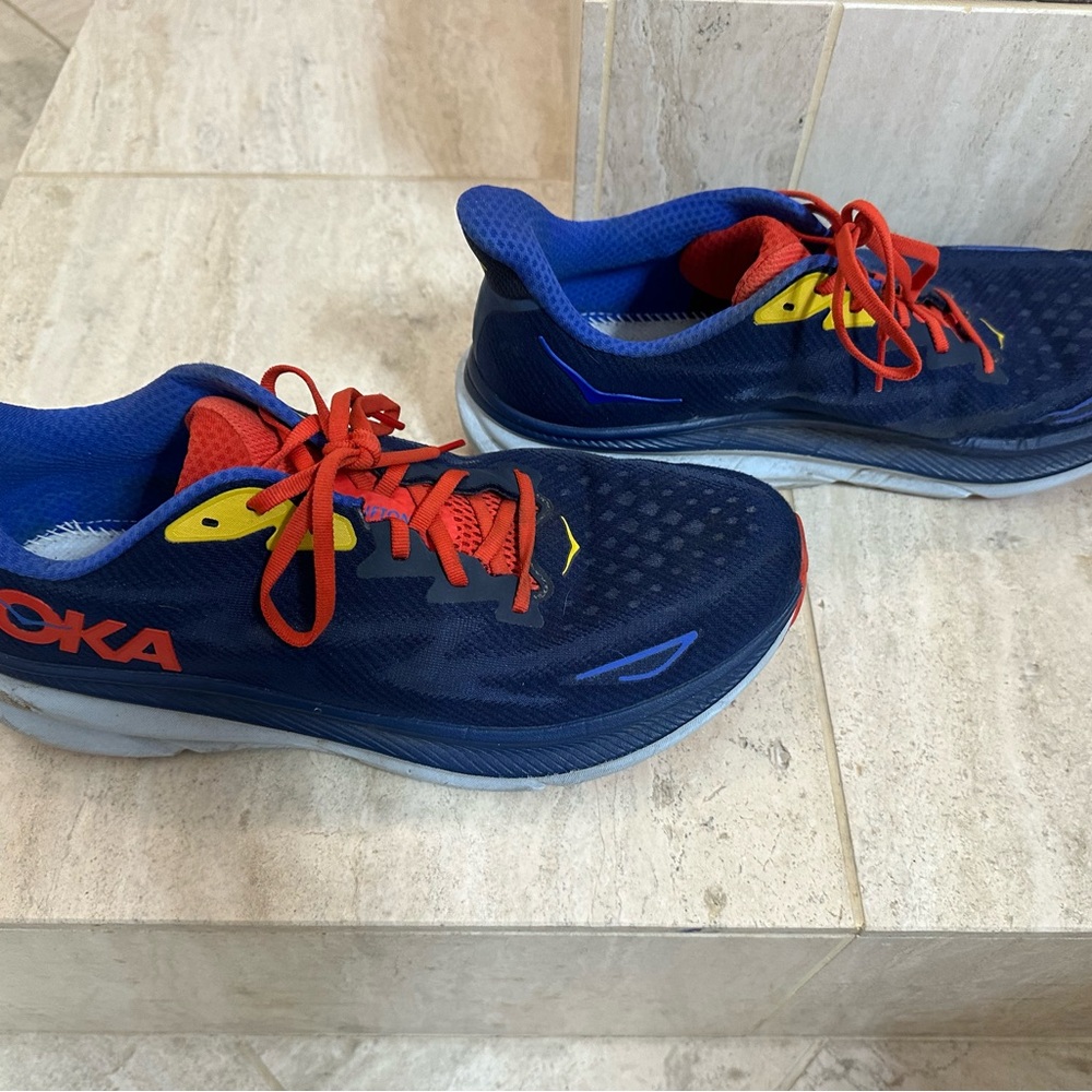 Hoka Cliftons